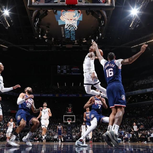 完美世界-无极限！莫兰特再度升空 队友：他可以竞争第一控卫