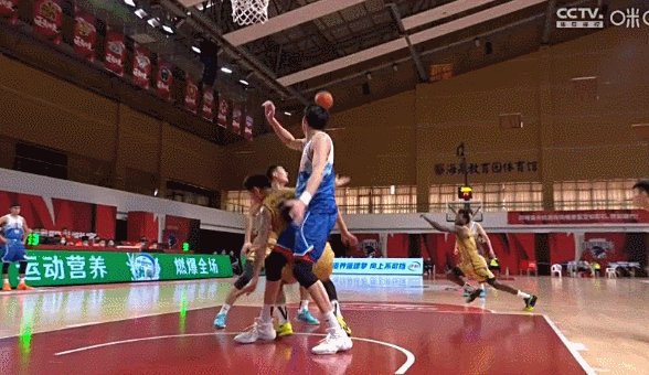 完美世界-周琦膝伤并无大碍 赛季两遇险情身体预警不可小视